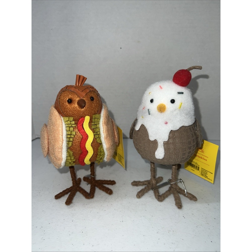 Target Sun Squad Summer Featherly Friend Birds Hot Dog Franky & Sprinkles Cone